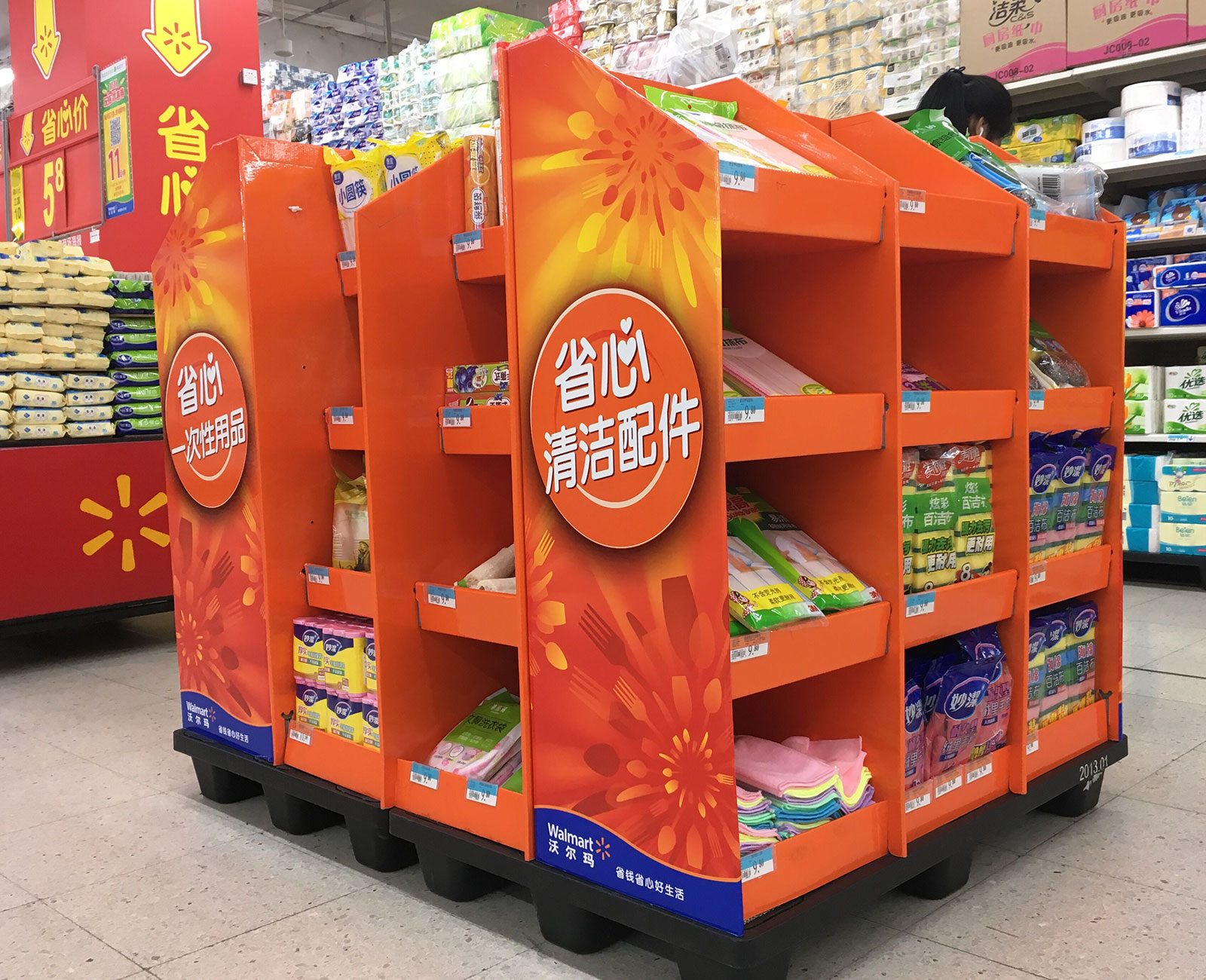 How to Set Up a Retail Display Stand the Right Way