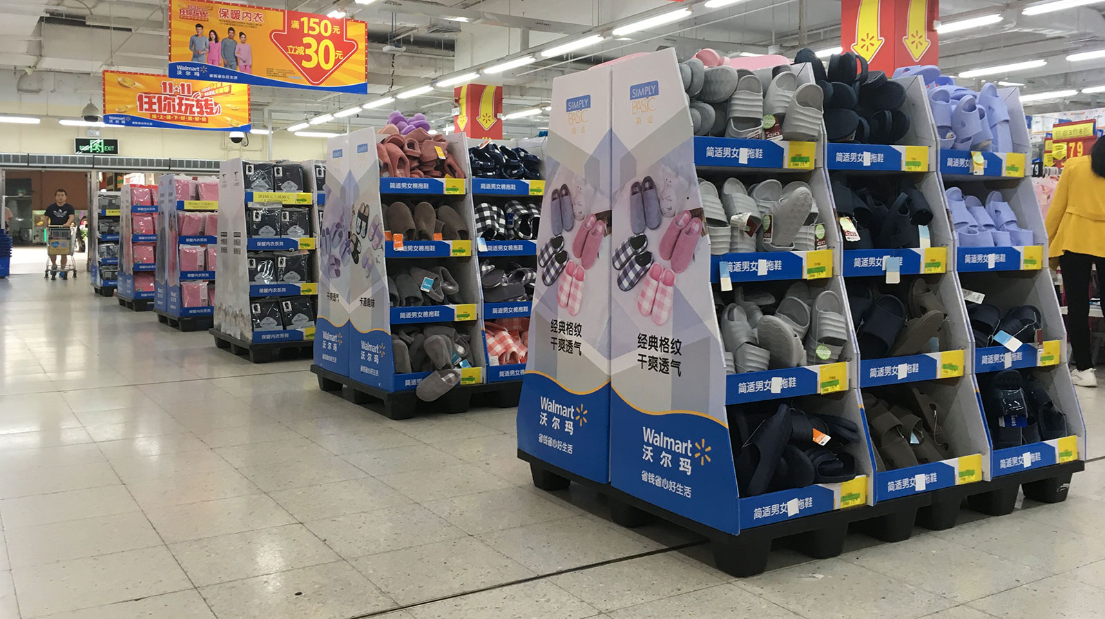 The Ultimate Guide to Retail Displays: How to Choose the Right Type for Your Product